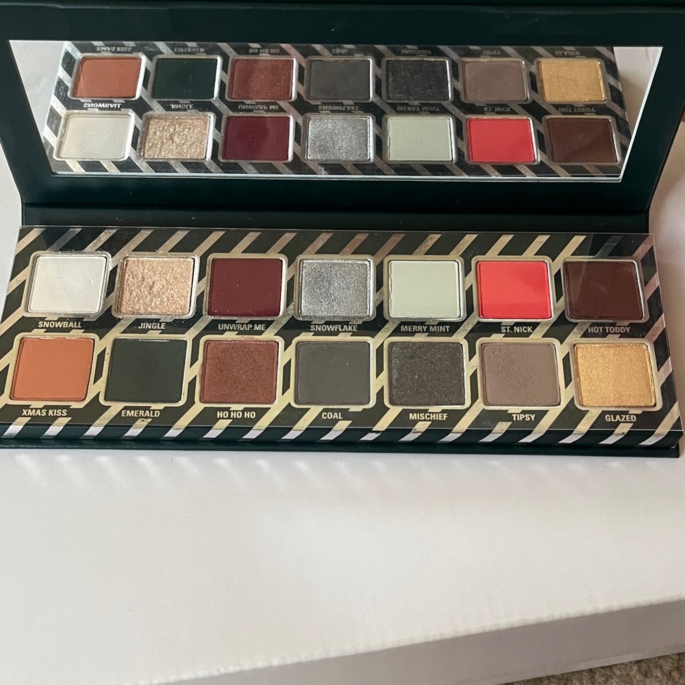 Kylie Cosmetics Holiday Eyeshadow Palette